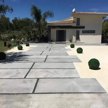 Villa Garden *
